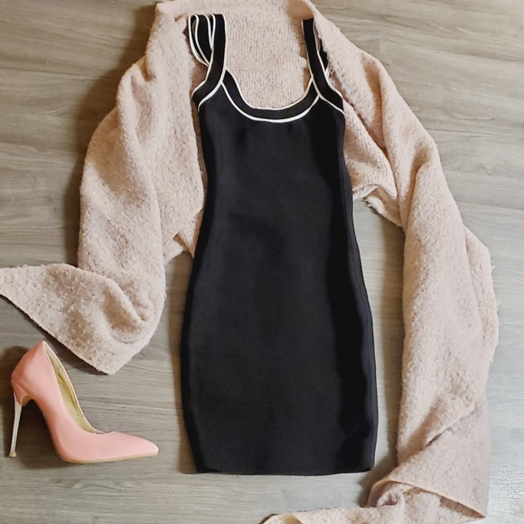 Marciano⚘ - Picture 5 of 7